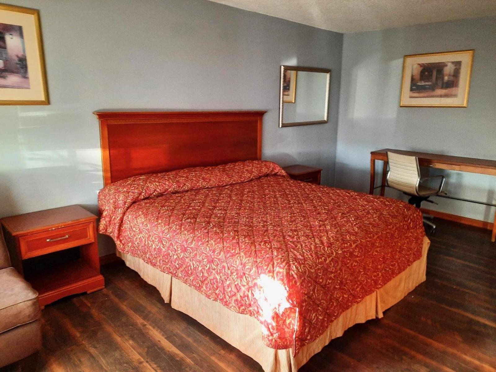 Hiway Inn Express Элк-Сити Экстерьер фото